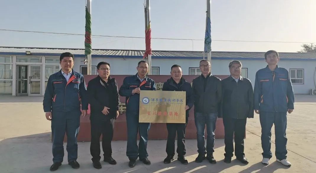 校企牵手，，，，共育未来